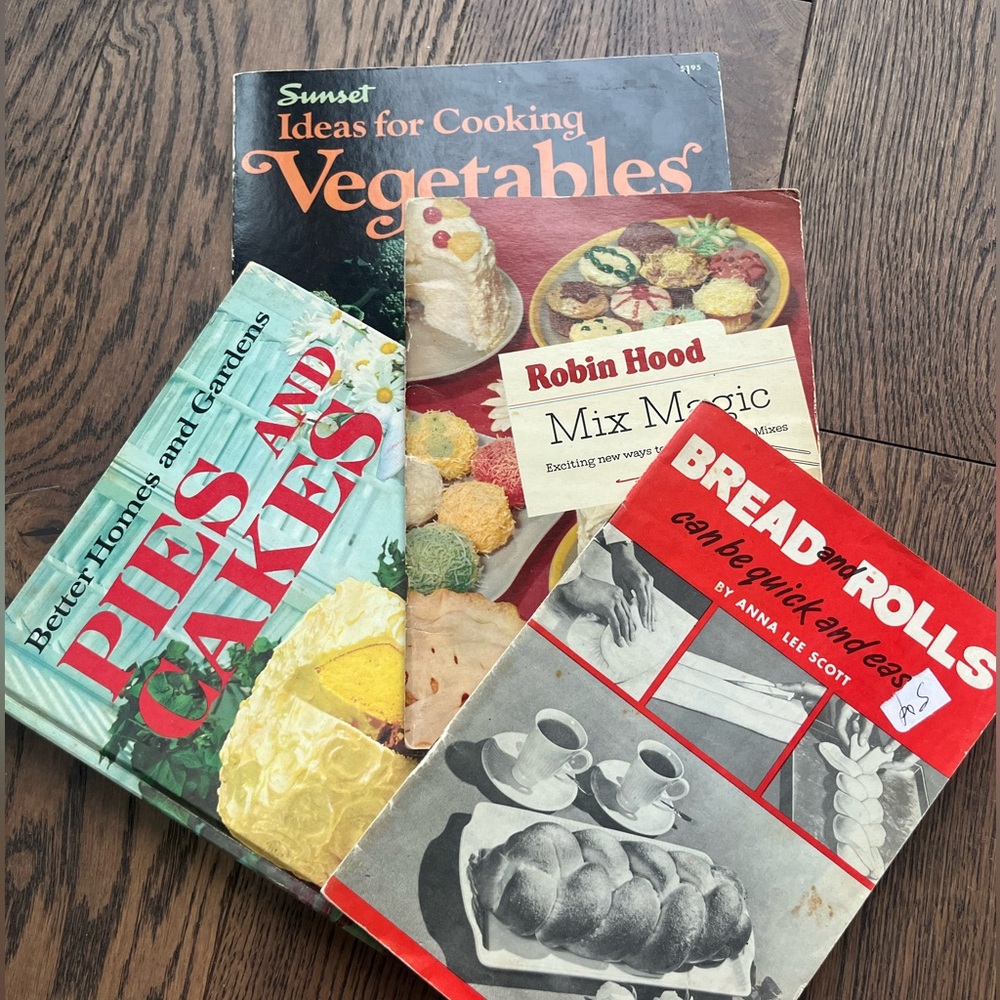 Vintage Cookbook Bundle 4 books 50s-70s